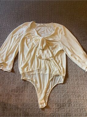 Entro Off white body suit